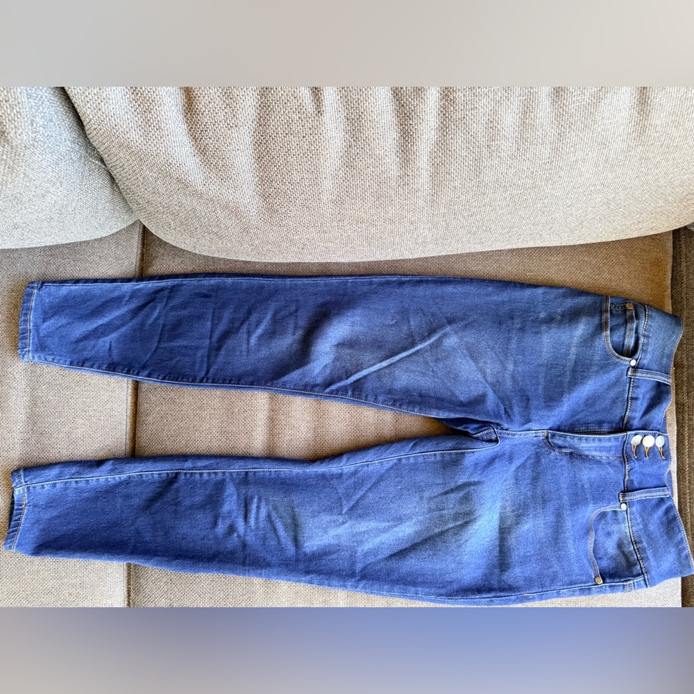 Tahari Blue Denim Jeans